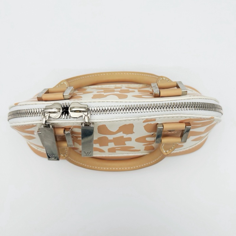 「JL精品代購」lv 限量裸色塗鴉貝殼手提包-11