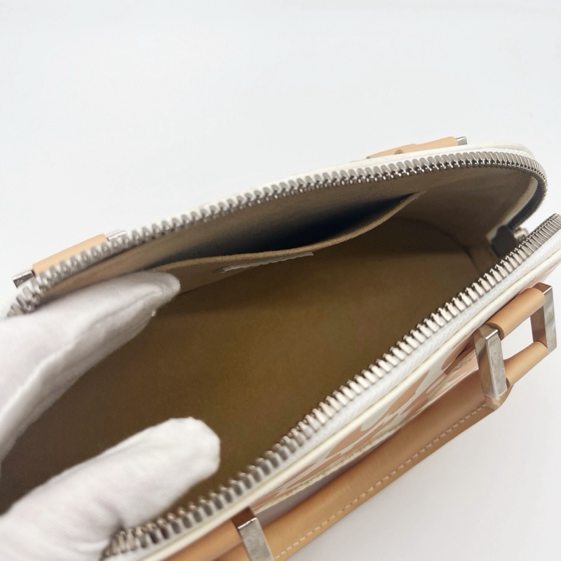 「JL精品代購」lv 限量裸色塗鴉貝殼手提包-17