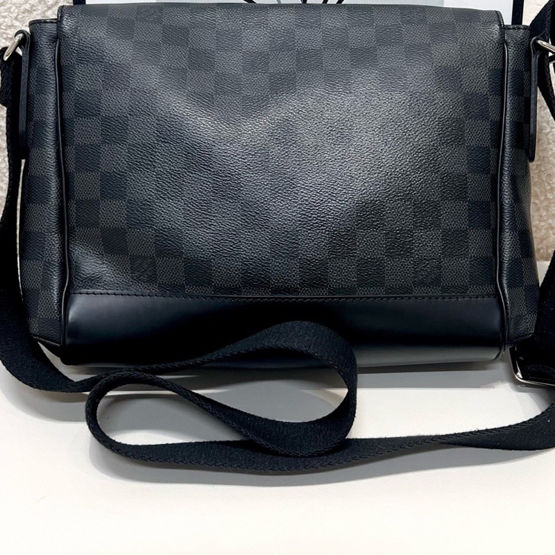 LouisVuitton路易威登 黑棋盤格翻蓋郵差包 編碼 肩帶長短可調 單肩斜挎包 底長: 30cm-1