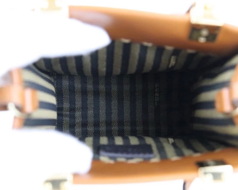 「JL精品代購」98新 FENDI 全牛皮 mini托特肩背包-9