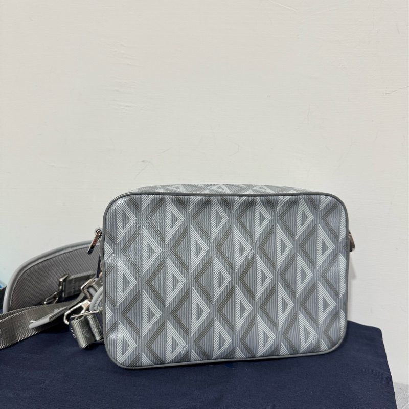 Dior 鑽石灰色郵差斜背包-6