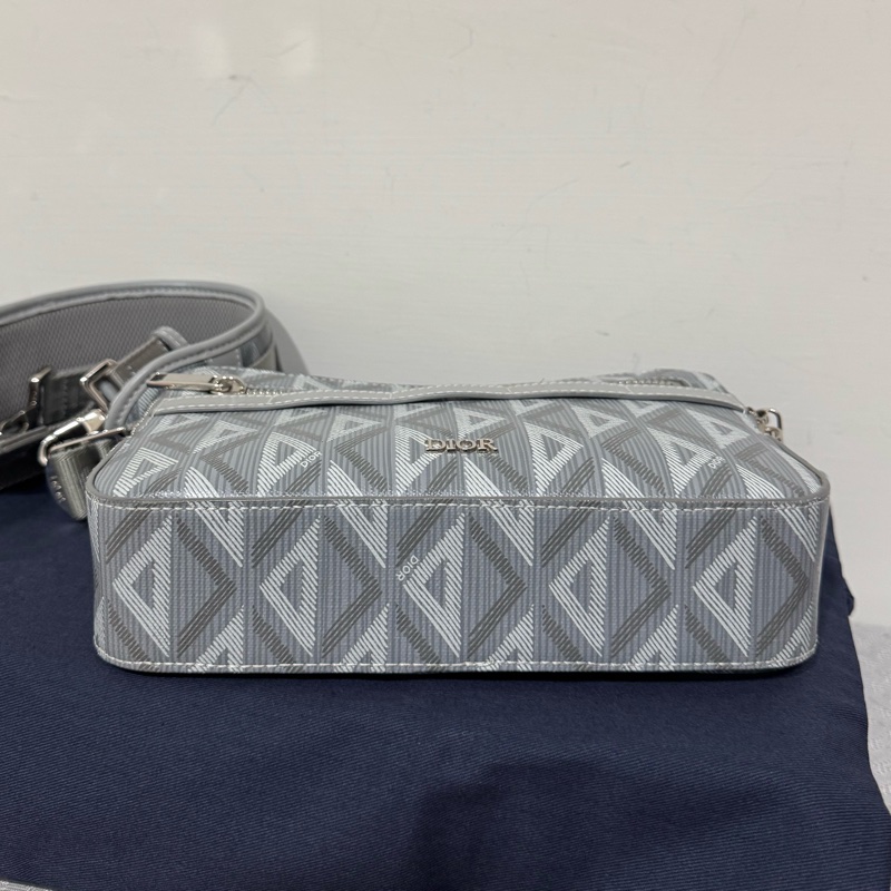 Dior 鑽石灰色郵差斜背包-9