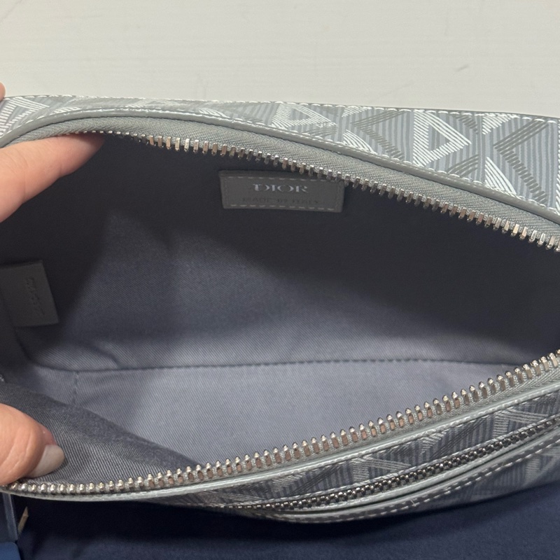 Dior 鑽石灰色郵差斜背包-13