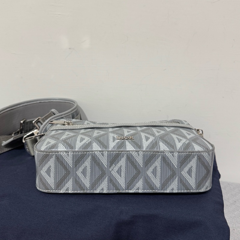Dior 鑽石灰色郵差斜背包-18