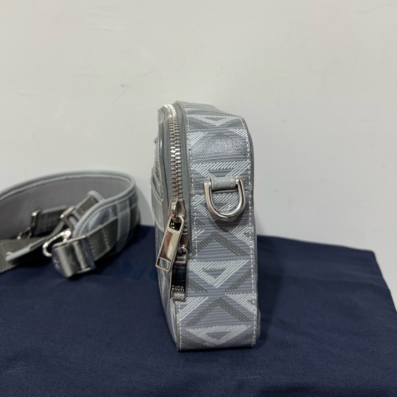 Dior 鑽石灰色郵差斜背包-20