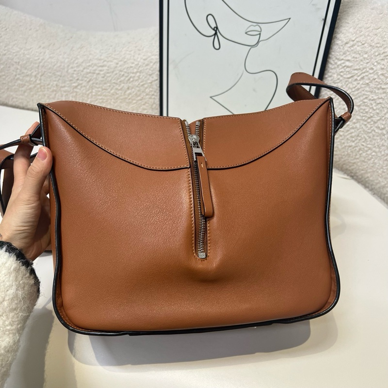 Loewe/羅意威 hammock棕色吊床包手提單肩斜挎包 尺寸26*13*22cm-3