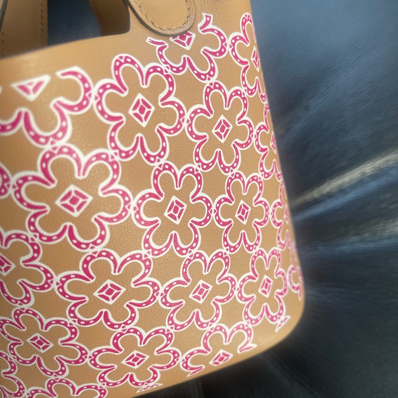 Hermes愛馬仕 奶茶色銀扣小花菜籃子14 U刻-3