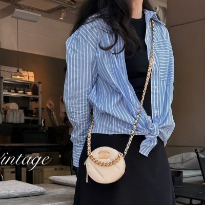 CHANEL - 奶茶色金釦羊皮19bag小圓餅包-0