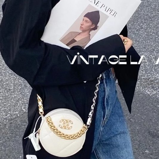 CHANEL - 奶茶色金釦羊皮19bag小圓餅包-2