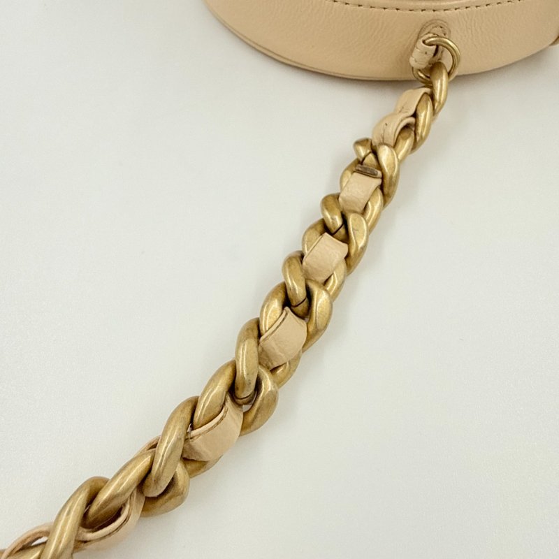 CHANEL - 奶茶色金釦羊皮19bag小圓餅包-15