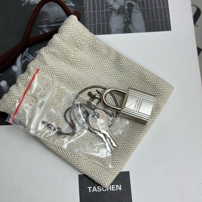 Hermes愛馬仕 菜籃子18錦葵紫銀扣 99新 Z刻-7