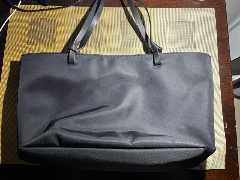 Givenchy 中型手提包-6