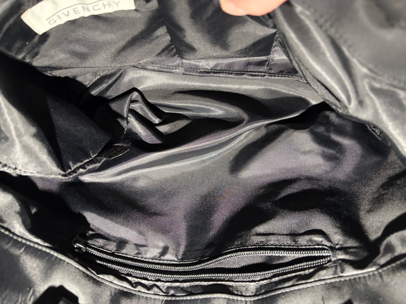 Givenchy 中型手提包-17