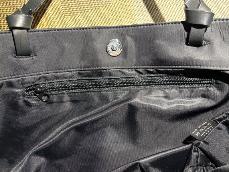 Givenchy 中型手提包-23