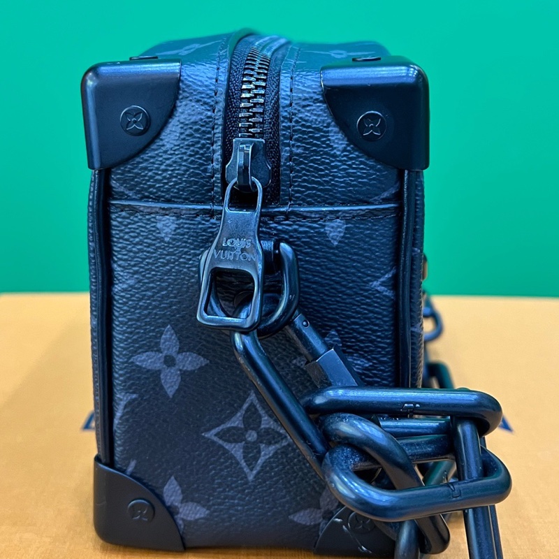 LV路易威登 白敬亭 同款 Soft Trunk Mini 芯片款黑花軟盒子鏈條-2