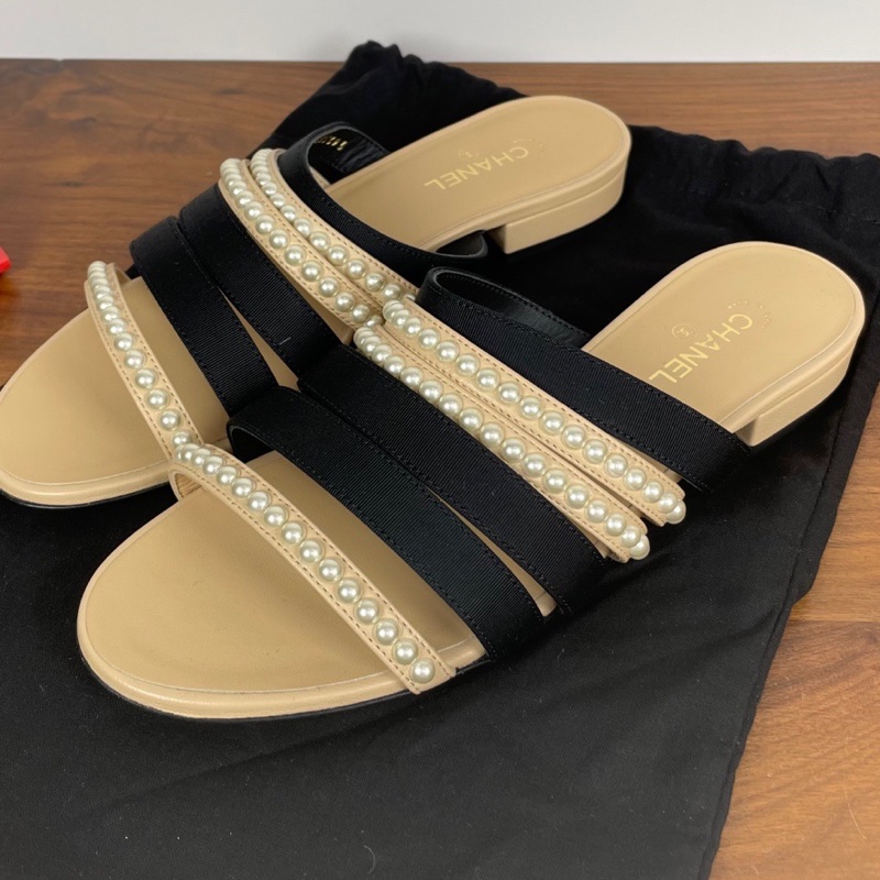 閒置新 未使用 CHANEL香奈兒，小牛漆皮與羅緞蜜兒拖鞋，37碼 附件 有防塵袋-0