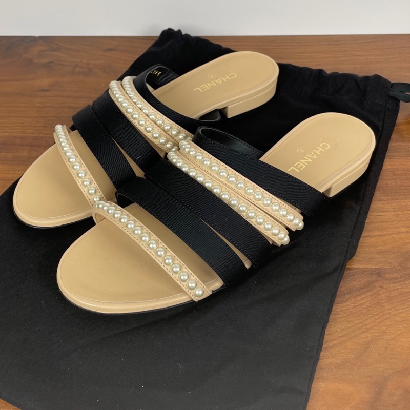 閒置新 未使用 CHANEL香奈兒，小牛漆皮與羅緞蜜兒拖鞋，37碼 附件 有防塵袋-1