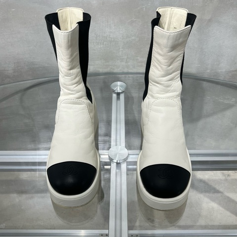 Chanel香奈兒 爆款 黑白小羊皮短靴 37碼