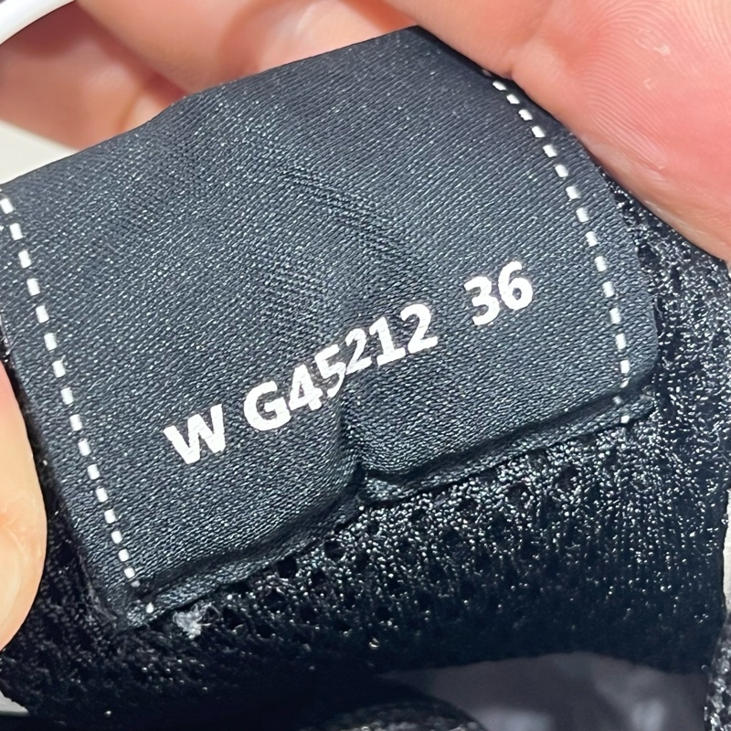 香奈兒Chanel 23C 黑白雙C金標 運動鞋 36碼-7