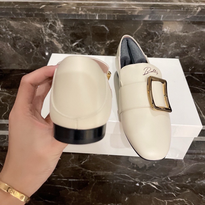 閒置 未使用Bally 巴利 限量款手寫體金屬方扣 樂福鞋 休閒鞋 可以踩跟 氣質優雅 意大利產 女款 米白色 尺碼：37 碼 附件：盒子 塵袋。-4