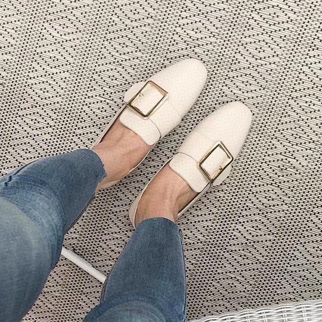 閒置 未使用Bally 巴利 限量款手寫體金屬方扣 樂福鞋 休閒鞋 可以踩跟 氣質優雅 意大利產 女款 米白色 尺碼：37 碼 附件：盒子 塵袋。-6