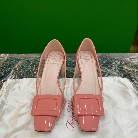 Roger Vivier 華倫天奴 溫柔仙女粉 女鞋，36.5 碼 附件：塵袋