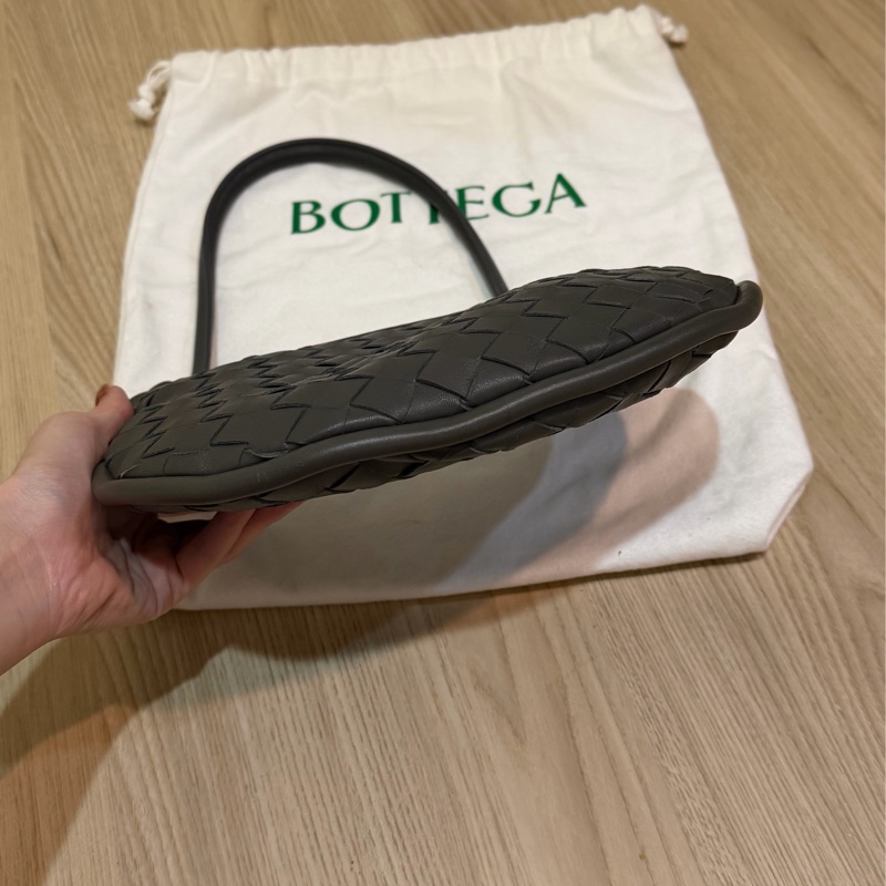 專櫃購入 BV Gemelli 半月包 經典灰色 舒淇代言-12