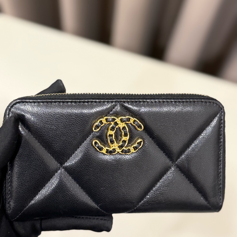 Chanel香奈兒 19系列皮穿鏈中夾黑-8