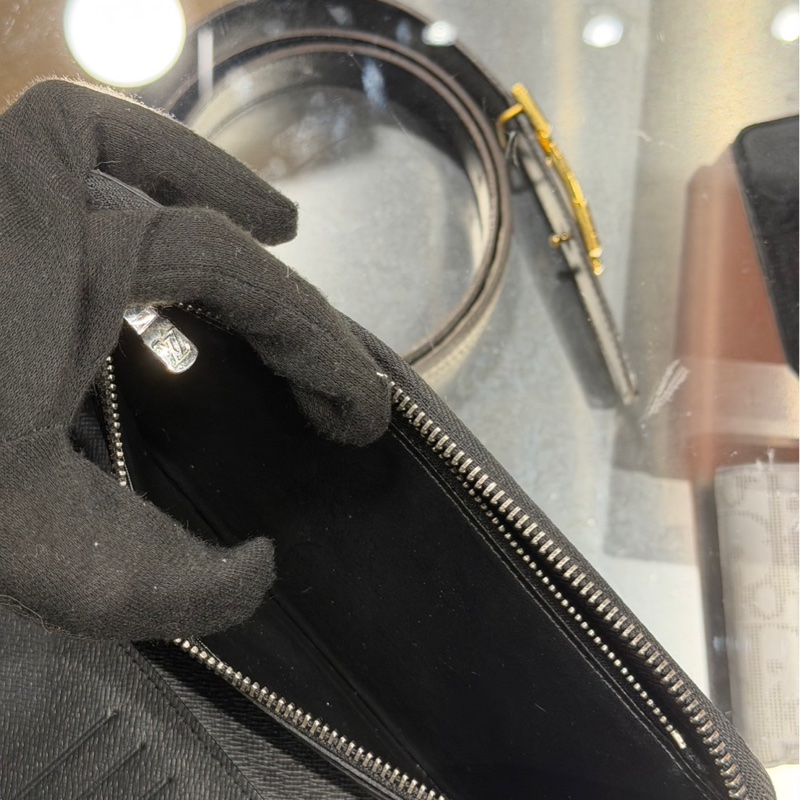 僅用一次🌟Louis Vuitton LV Zippy Vertical 黑老花錢包-5