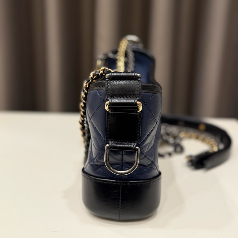 Chanel香奈兒 Gabrielle hobo黑藍色拼接流浪包-3