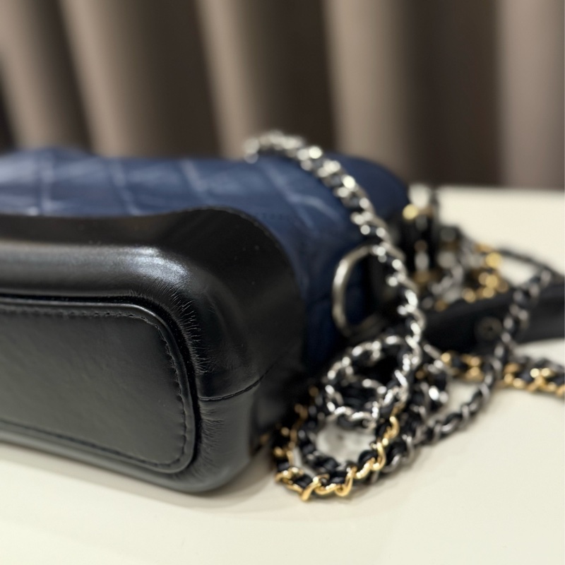 Chanel香奈兒 Gabrielle hobo黑藍色拼接流浪包-7