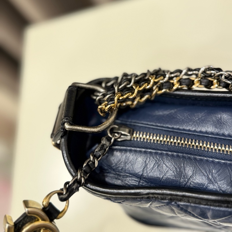 Chanel香奈兒 Gabrielle hobo黑藍色拼接流浪包-8