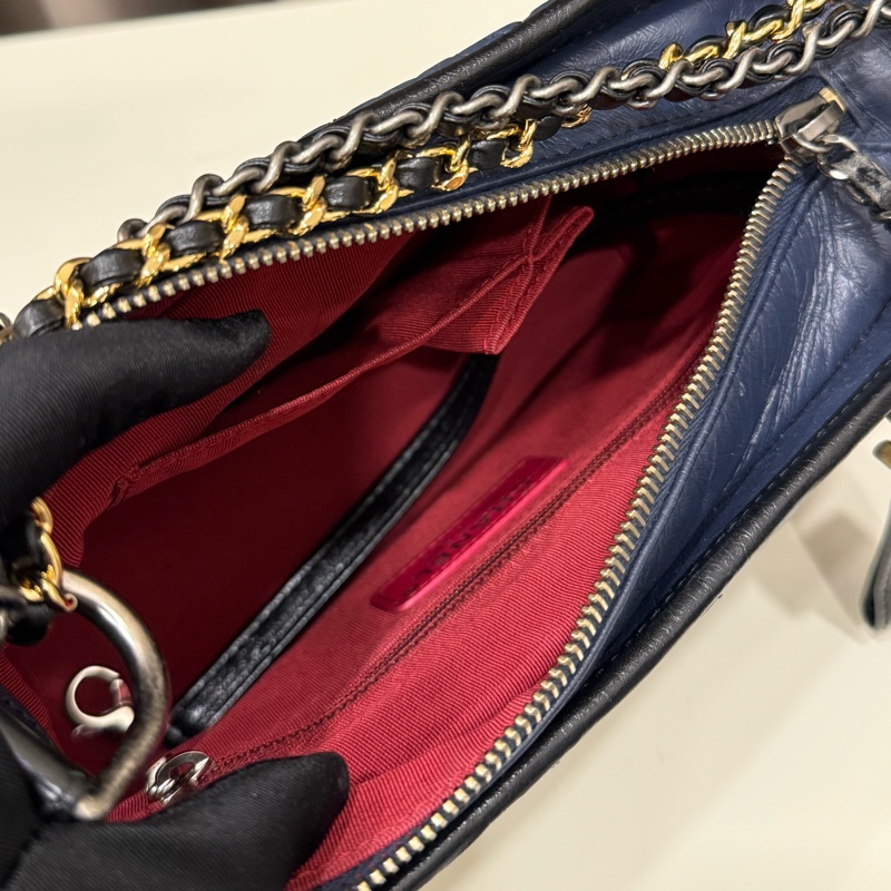 Chanel香奈兒 Gabrielle hobo黑藍色拼接流浪包-9