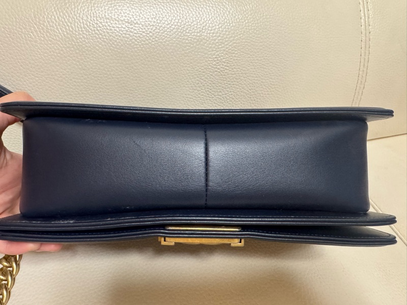 Boy Chanel medium size-3