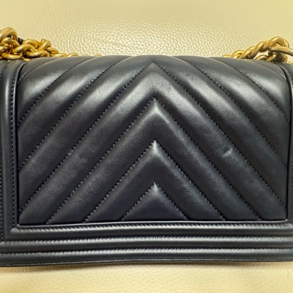 Boy Chanel medium size-10