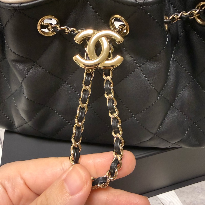 黑白Chanel Mini 25 金扣 小牛皮-5