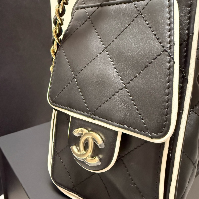 黑白Chanel Mini 25 金扣 小牛皮-6