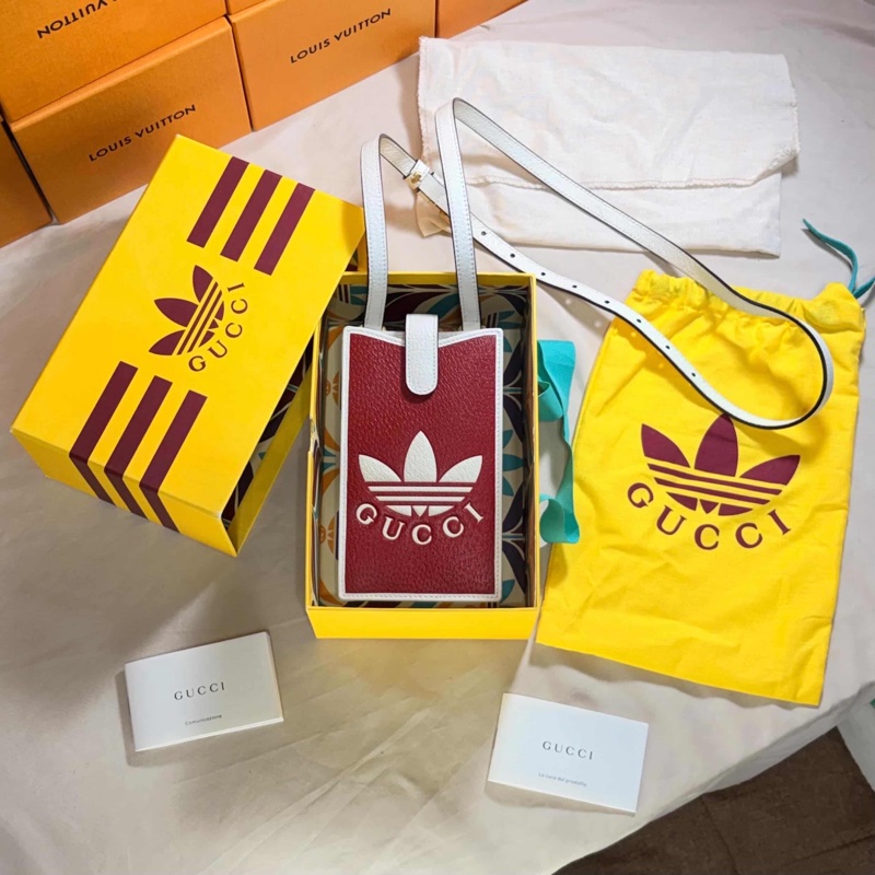 ‼️重磅聯名 Gucci古馳Adidas阿迪達 聯名款皮革肩背/斜背小包 手機包-2