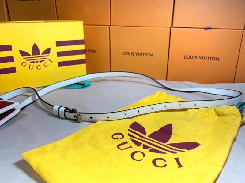 ‼️重磅聯名 Gucci古馳Adidas阿迪達 聯名款皮革肩背/斜背小包 手機包-9