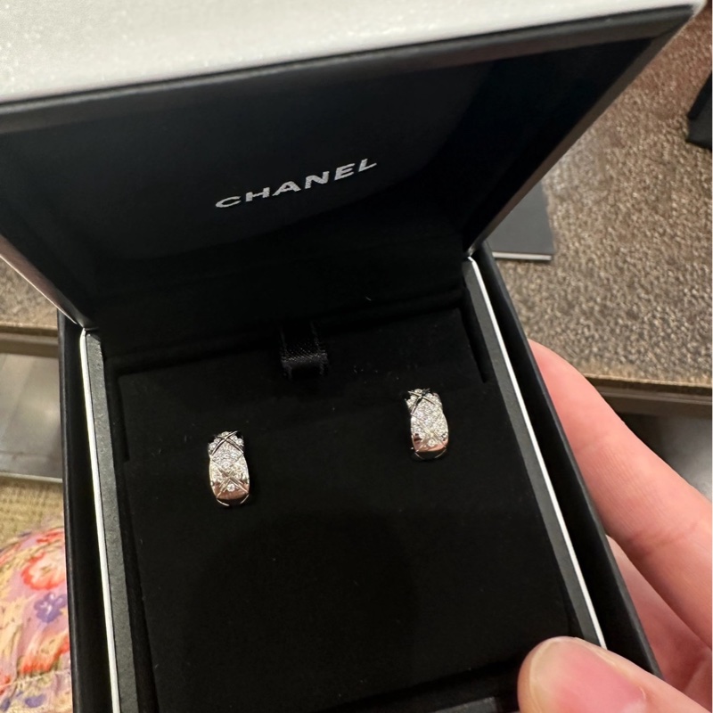 chanel香奈兒coco crush白金鑽菱格紋耳釘，2025年購入-1