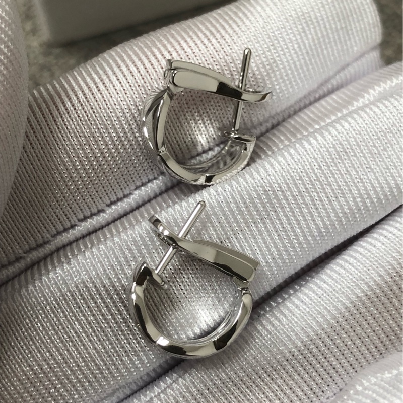 chanel香奈兒coco crush白金鑽菱格紋耳釘，2025年購入-4