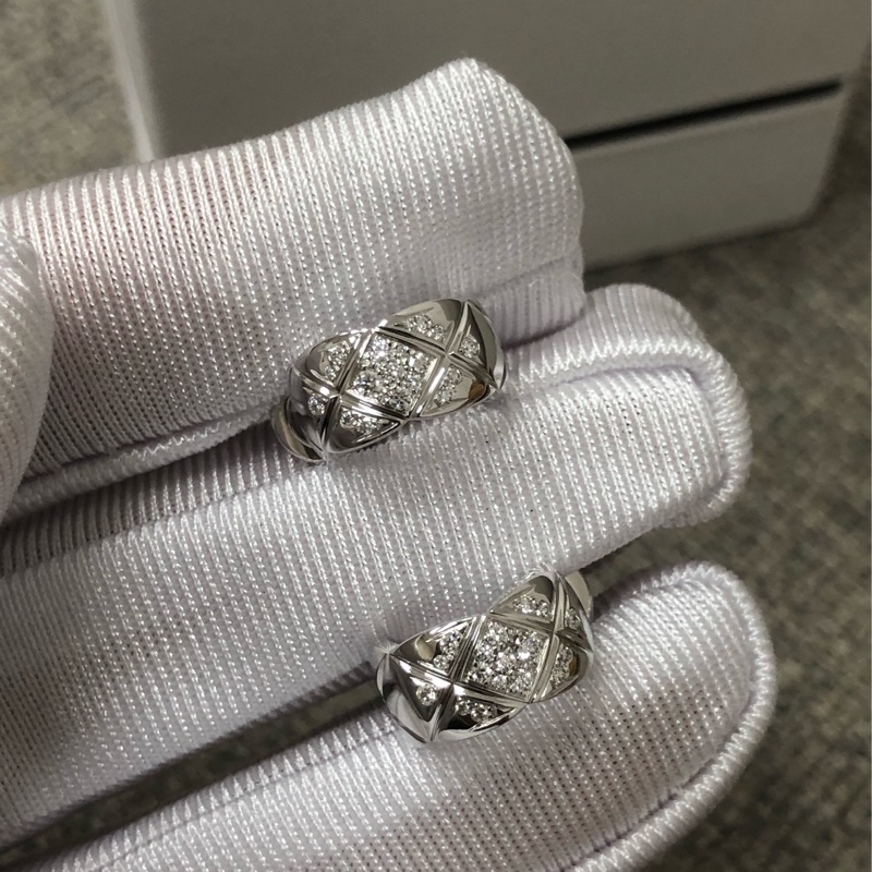 chanel香奈兒coco crush白金鑽菱格紋耳釘，2025年購入-5