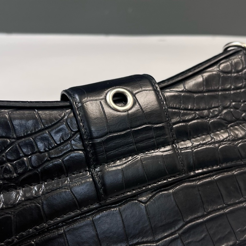 Balenciaga/巴黎世家 黑銀鰐魚壓紋 斜挎手提包-7