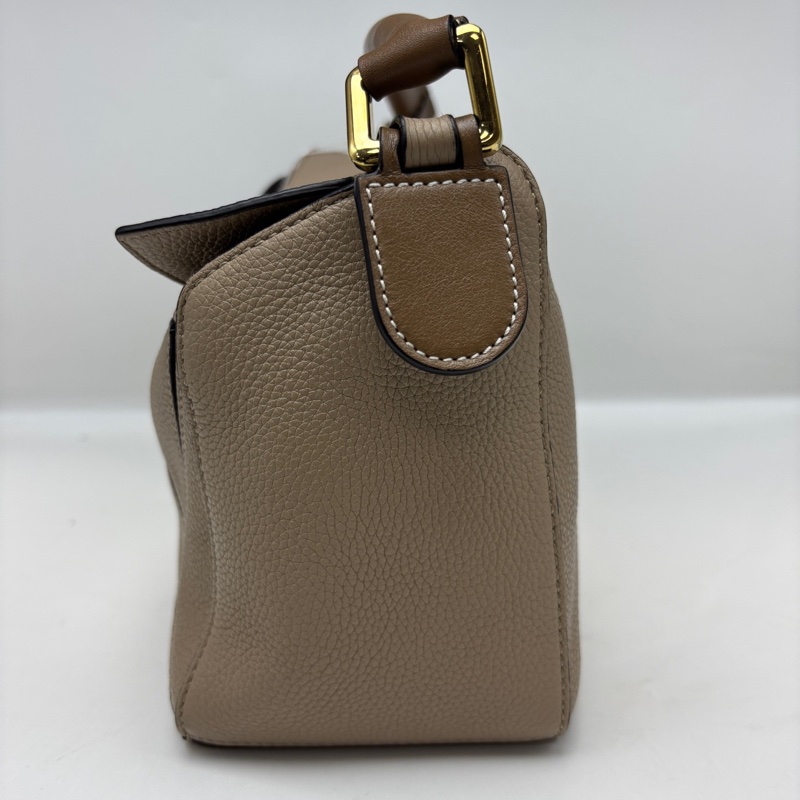 Loewe puzzle小號沙色幾何包，尺寸：24*16cm  🈚附件-2