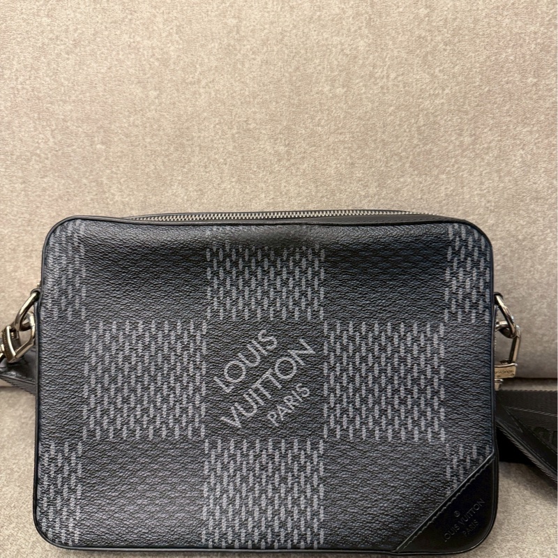 LV棋盤格三合一-3