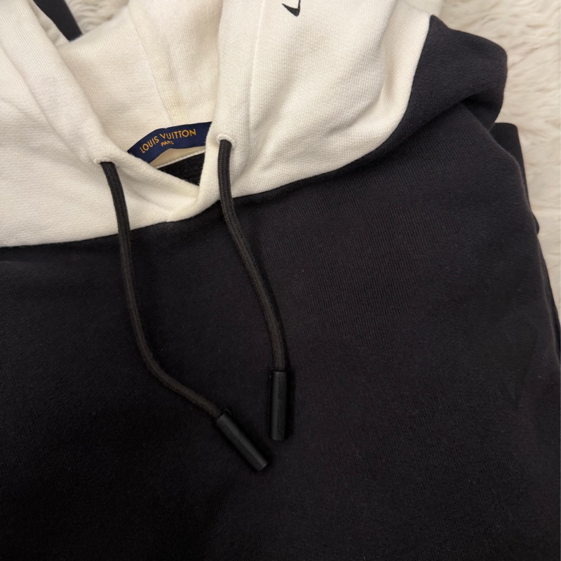 LV連帽上衣-15