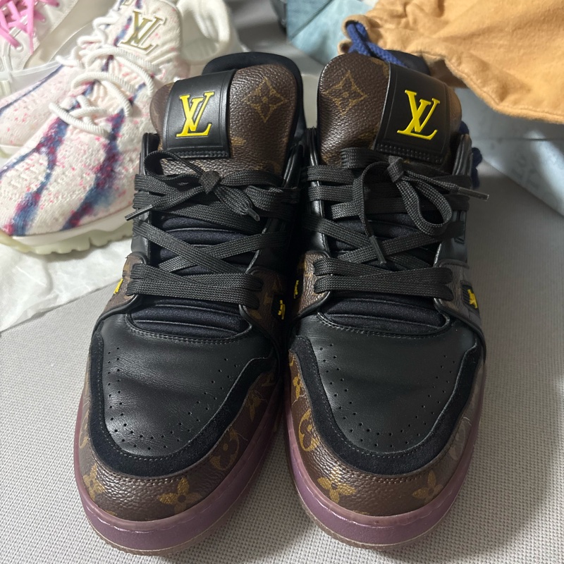 Lv男鞋27.5號-0
