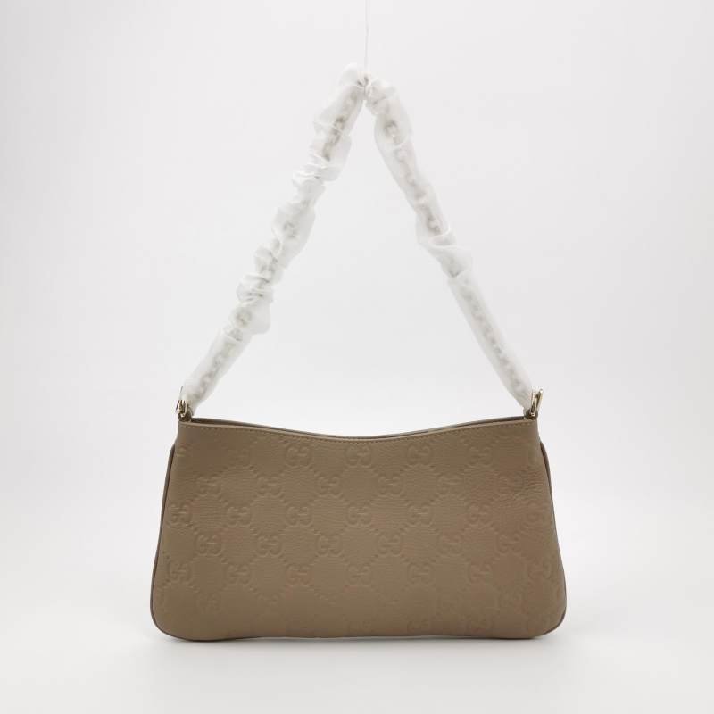 Gucci GG Emblem小號牛皮純色老花壓紋斜挎 包單肩包-4