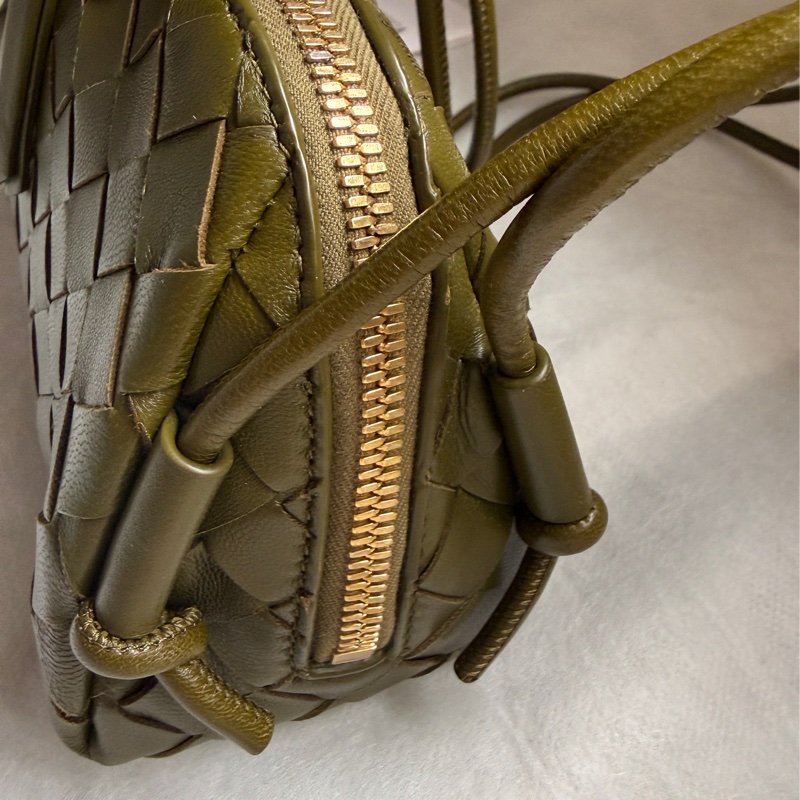 【BOTTEGA VENETA】 Mini Loop Camera Bag 橄欖綠小羊皮編織斜背包｜近全新｜附原廠防塵袋-13