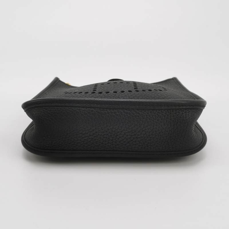 Hermes Evelyne 16鏤空肩背包Clemence(TC)牛皮金扣89黑色D刻-5